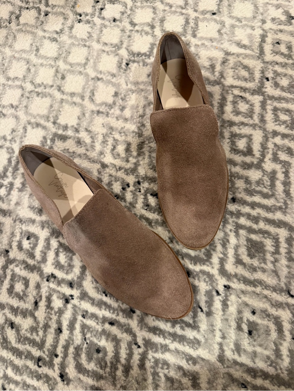 Crown Vintage Women’s Suede Slip-On Loafers in Taupe, size 8